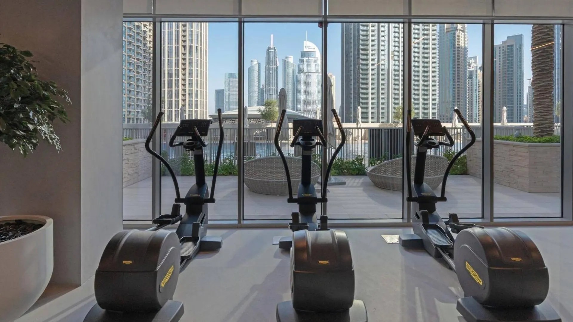 Chic 2-Bedroom Downtown Gem Dubai 0*,