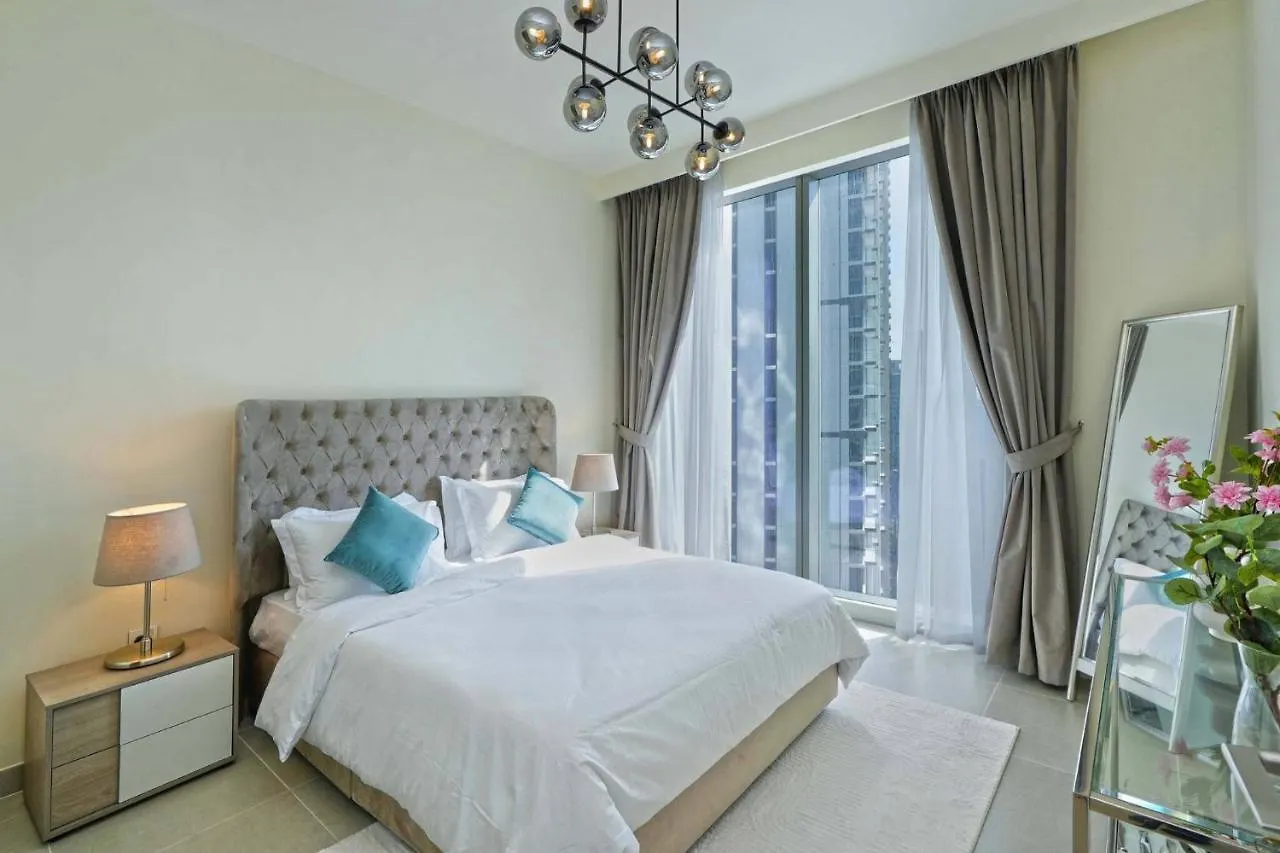 Apartment Chic 2-Bedroom Downtown Gem Dubai