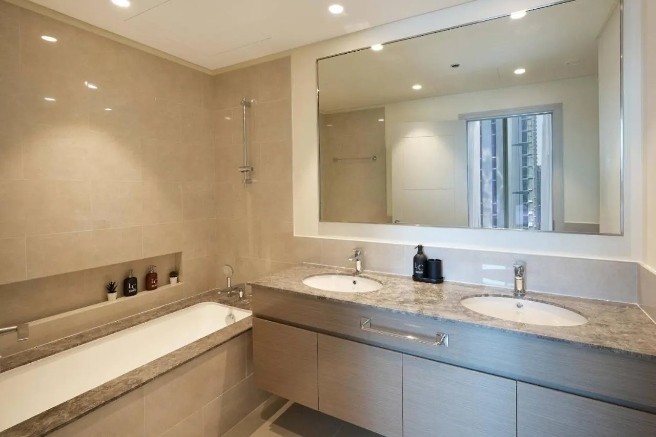 Chic 2-Bedroom Downtown Gem Dubai 0*,  United Arab Emirates
