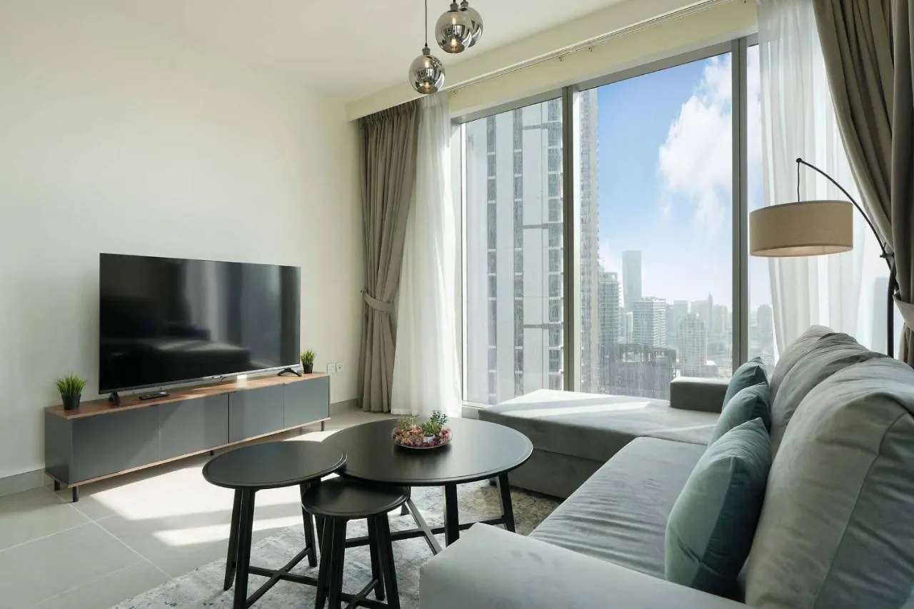Chic 2-Bedroom Downtown Gem Dubai 0*,