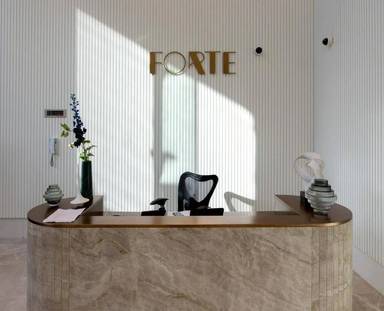 Chic 2-Bedroom Downtown Gem Dubai Apartment